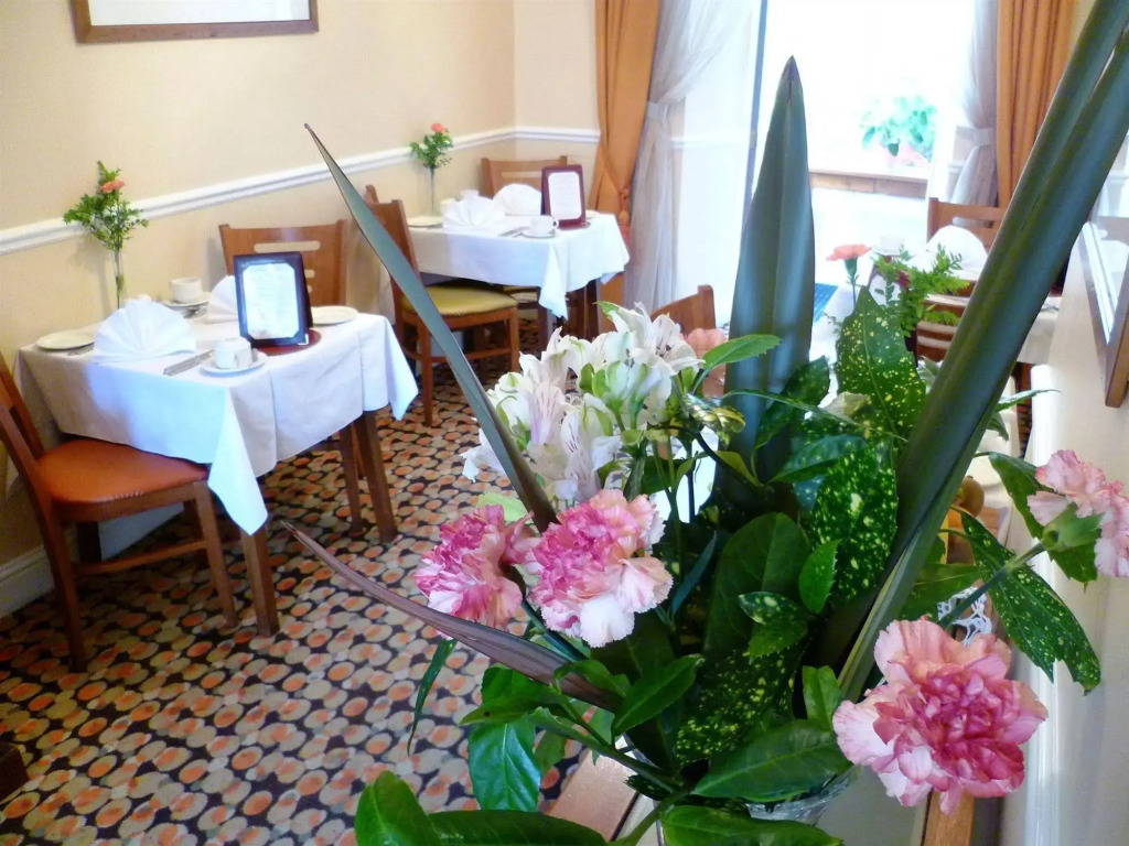 Garnish House