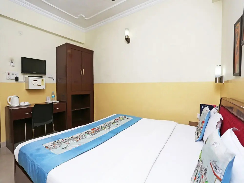 Hotel Fort by OYO Rooms