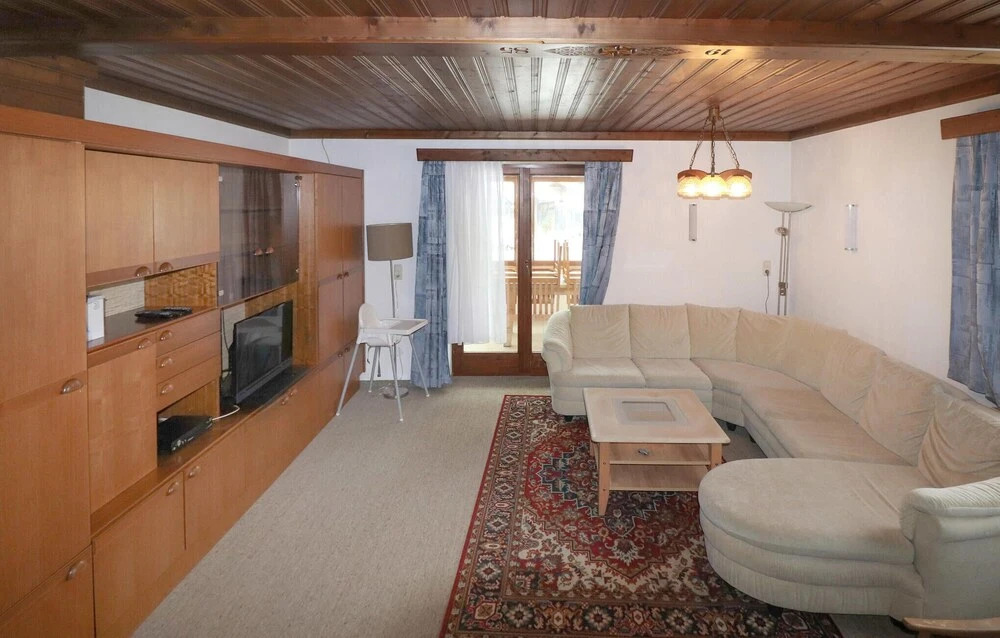 Beautiful Caravan in Gosau With 6 Bedrooms and Wifi