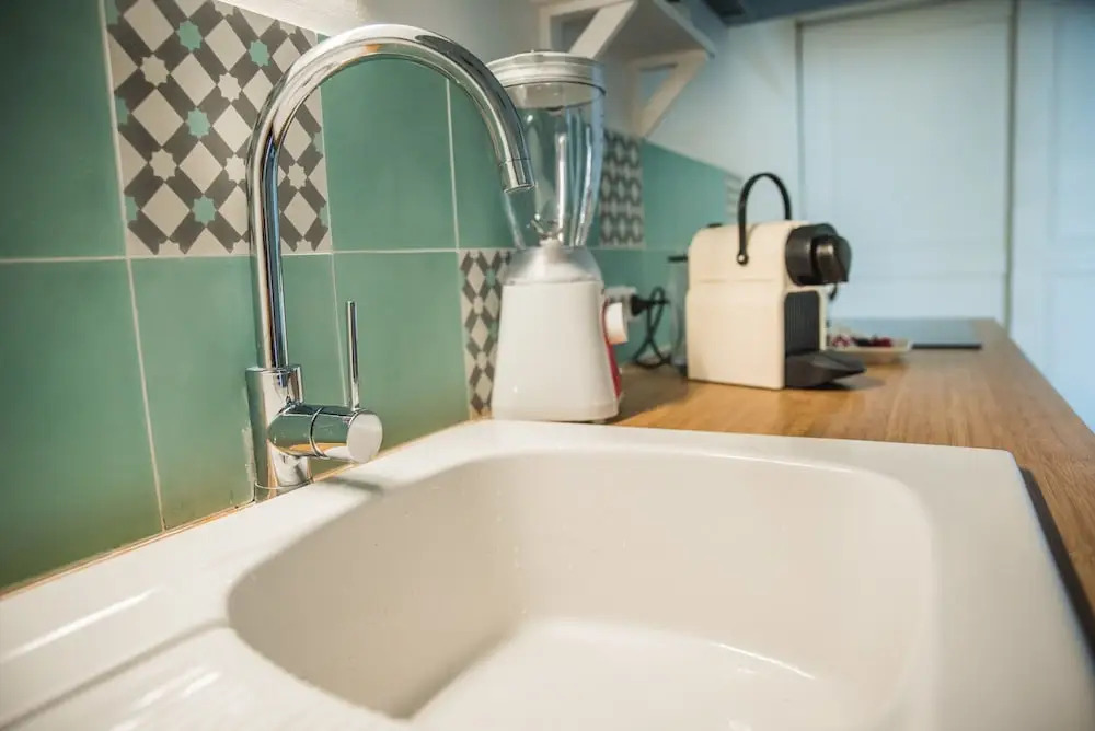 LA BOHEME, résidence de 5 appartements avec piscine, vue océan, Petite Ile