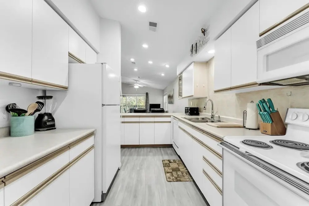 Peaceful 2BR Condo by Golf Course & Pools