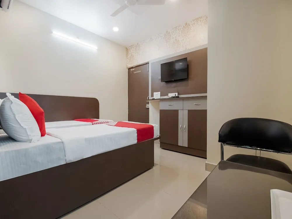 The Legend Inn by OYO Rooms