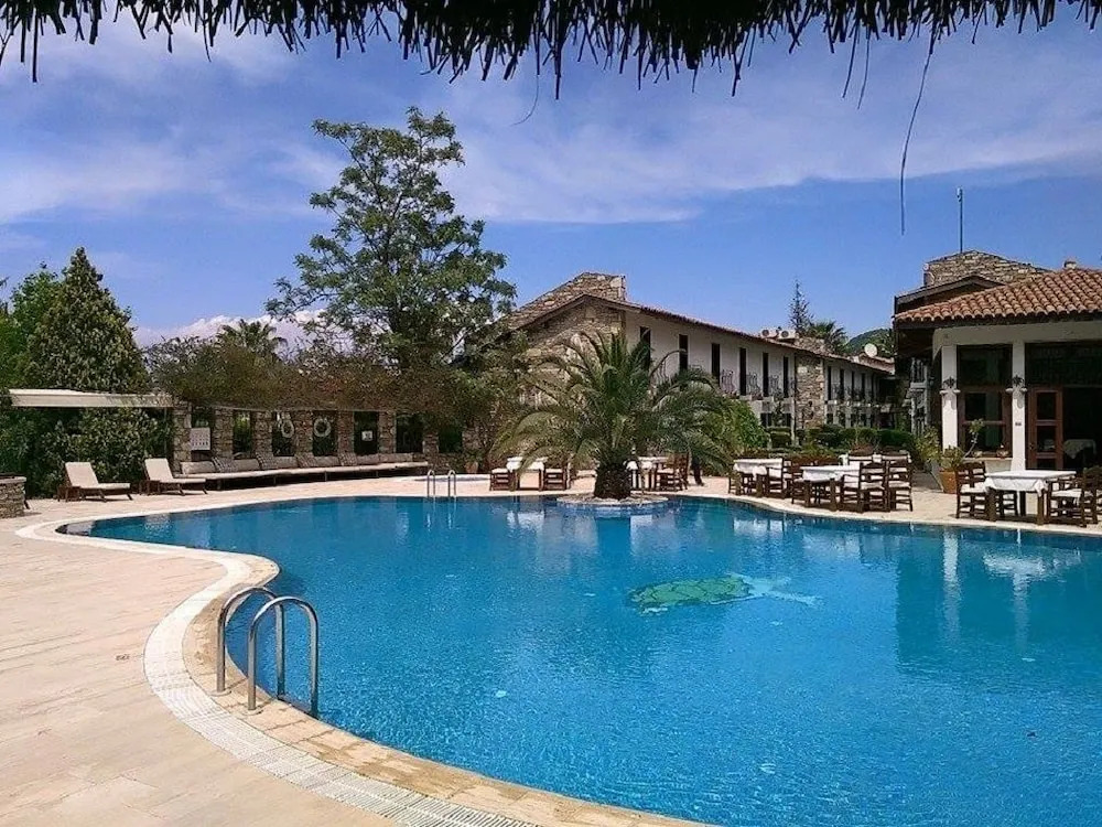 Отель Aydos Hotels & Breeze Restaurant