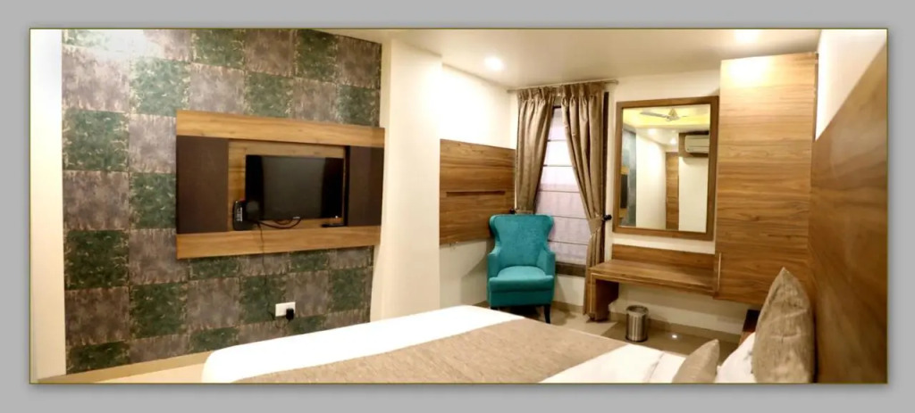 Adarsh Palace Hotel