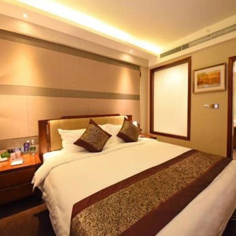 Shanshui Baihua Hotel (Changsha West Passenger Station)