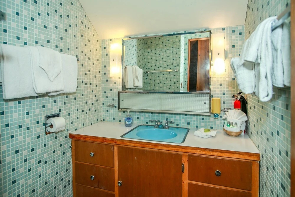 Kiwi Cabin -free Ski/snowboard Rental! - 3br/1ba/fireplace/barbeque/dvdplayer 3 Bedroom Home
