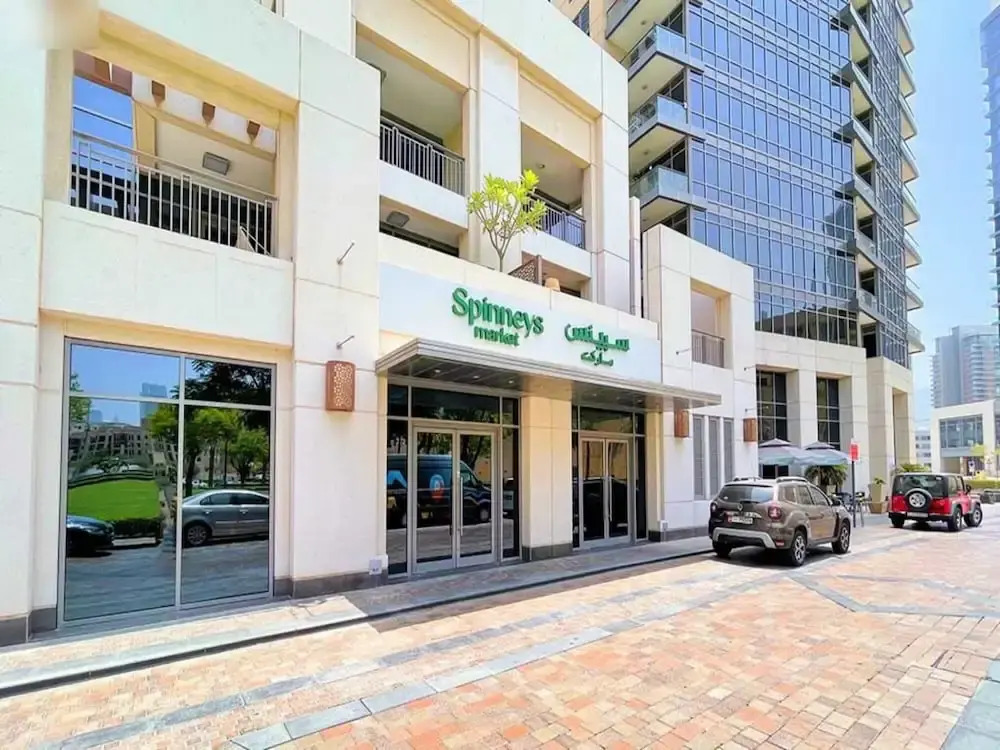 Amazing 1BR APT Downtown