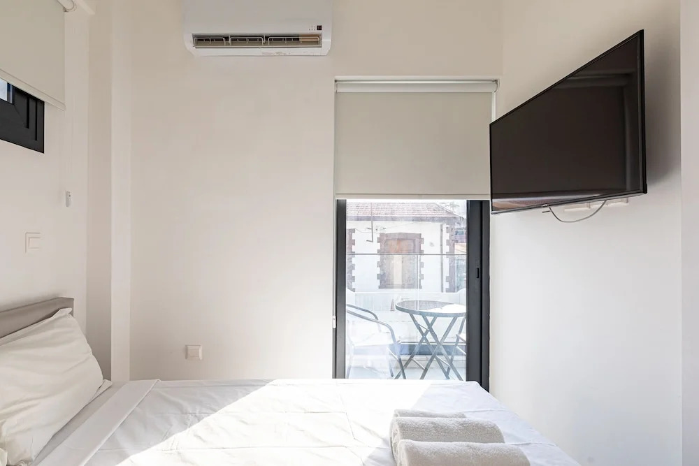 Yamas Urban Living Platinum Key