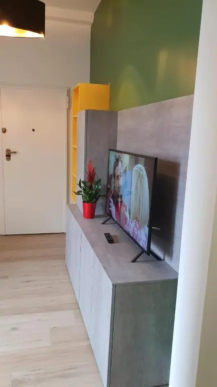 Snc1018 Modern Boutique Apartment