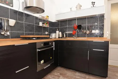 Olive Tree City Apartment