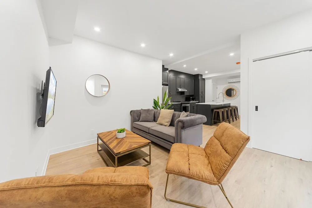 Stonewall Suites