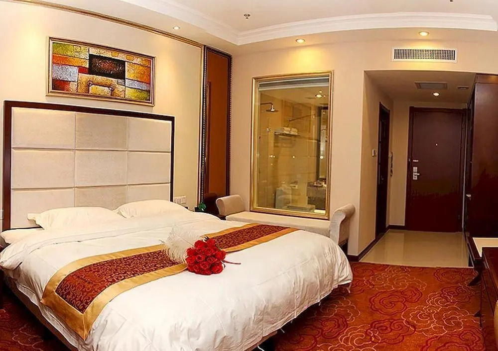 Yashengtai Senior Business Hotel