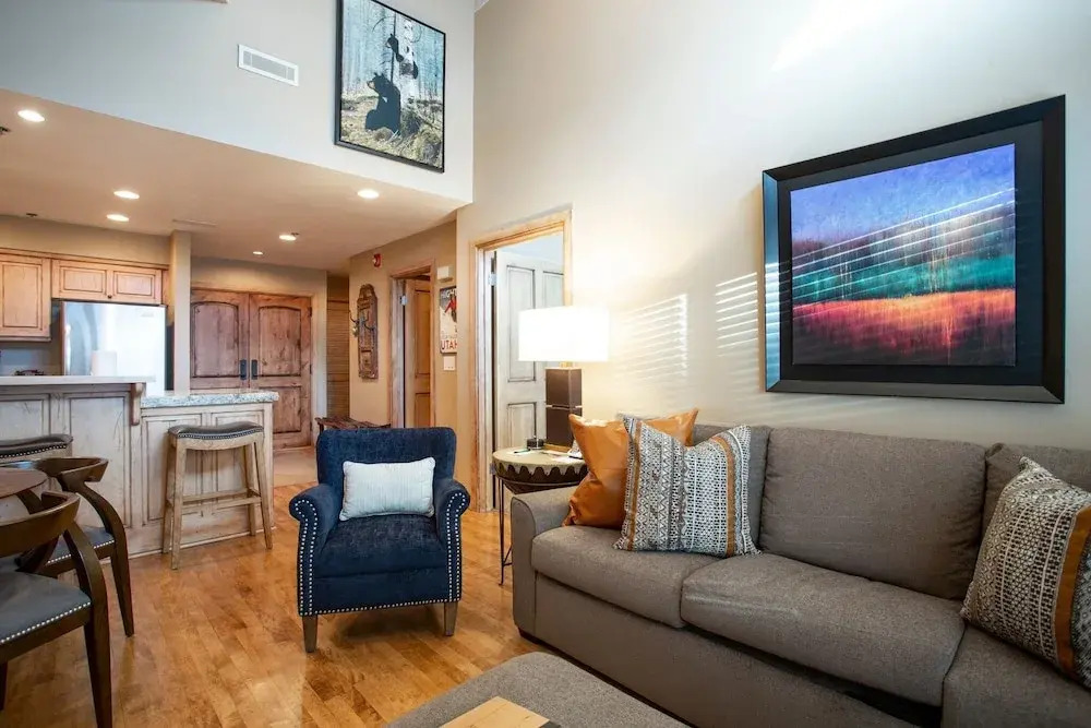Royal Plaza at Deer Valley Resort - One Bedroom Condo #404 1 Condo