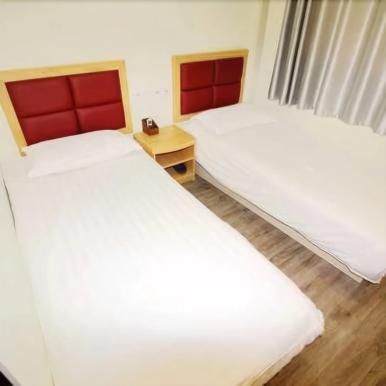 Starway Hotel Qingdao Middle Xianggang Road