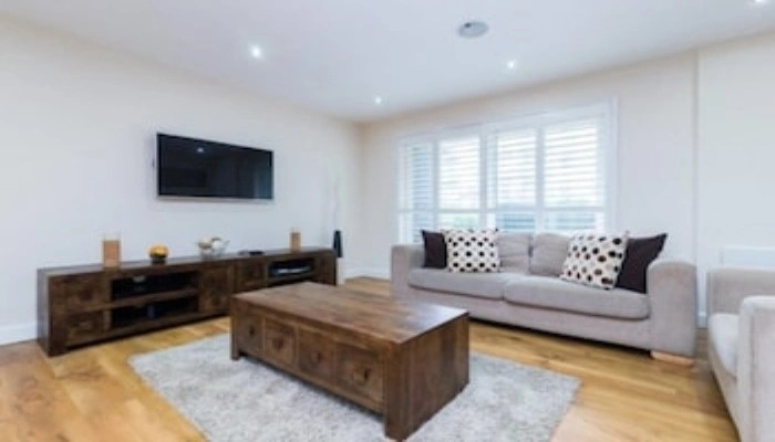 LUXURY Apartment Next to London RAF Museum