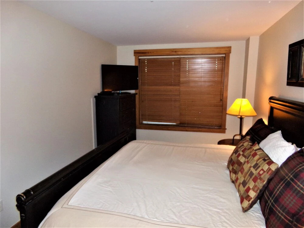 Springs 2 bed 3 bath Murphy SPDW 2 Br condo by RedAwning