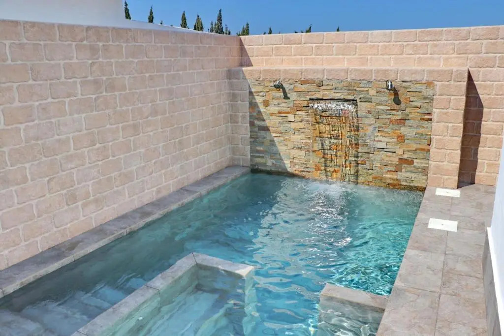 Bungalow La Roa II con piscina compartida y privada
