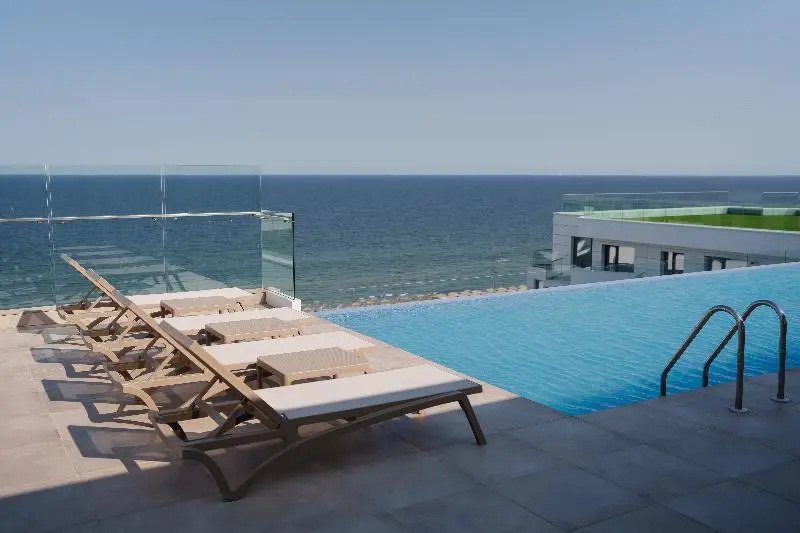 Alezzi Infinity Resort & Spa