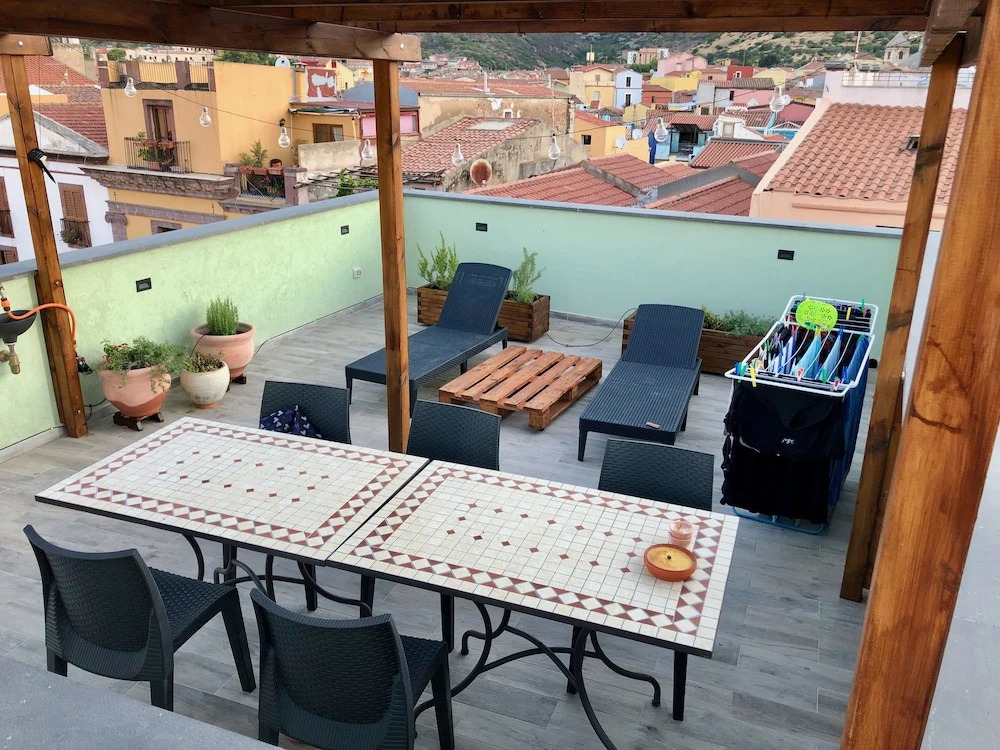 Large, Authentic 2-bed Apartment, Panoramic Views