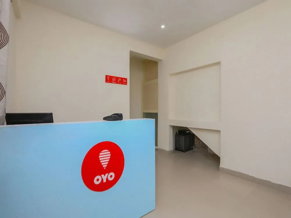OYO 18600 Krish Lakeside Comforts