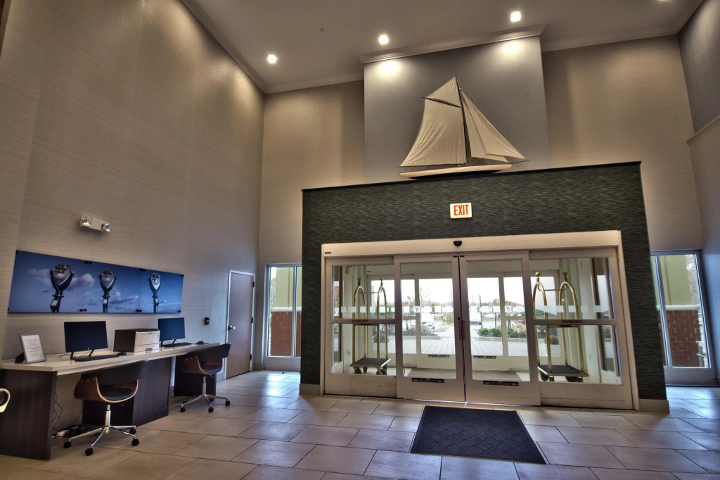 Отель Манахавкина Holiday Inn Manahawkin