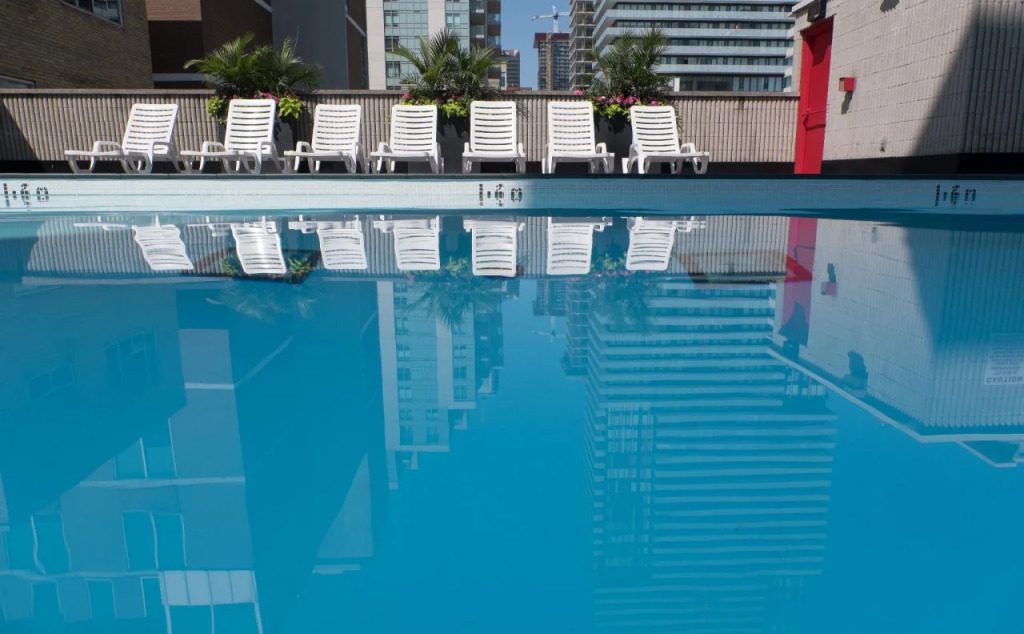 Best Western Roehampton Hotel & Suites