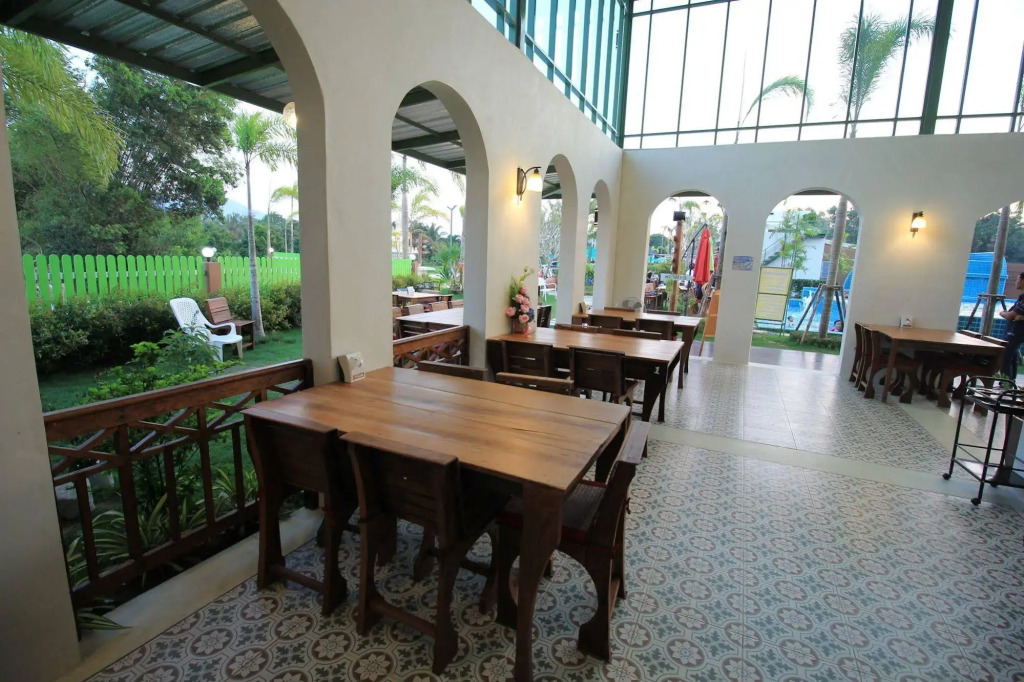 IP Plus Resort Chanthaburia - Halal Hotel