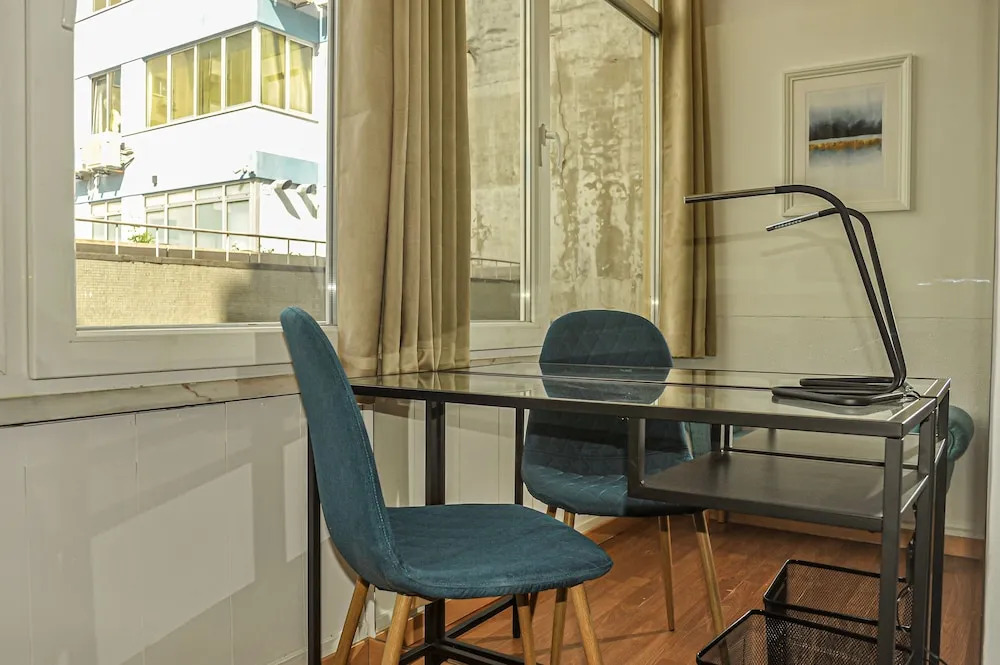 My Fair Lisbon -modern flat with elevator in central Lisbon