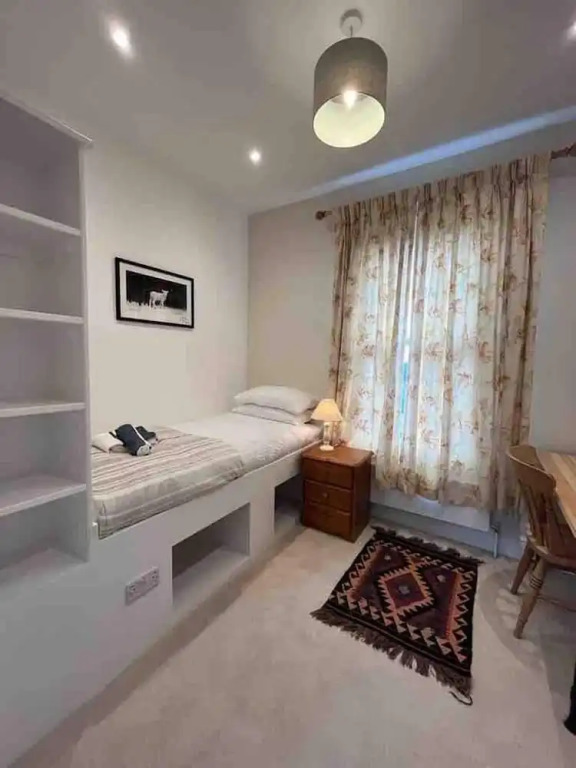 Stunning 4-bed Apartment in Cambridge