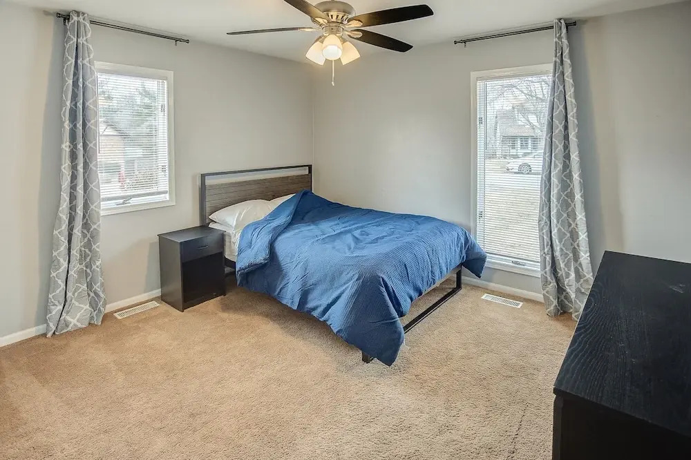 Belleville Beauty - Luxury Stay For Work Or Stay For Play Either Way This Is The Perfect Property For You! 4 Bedroom Residence by RedAwning