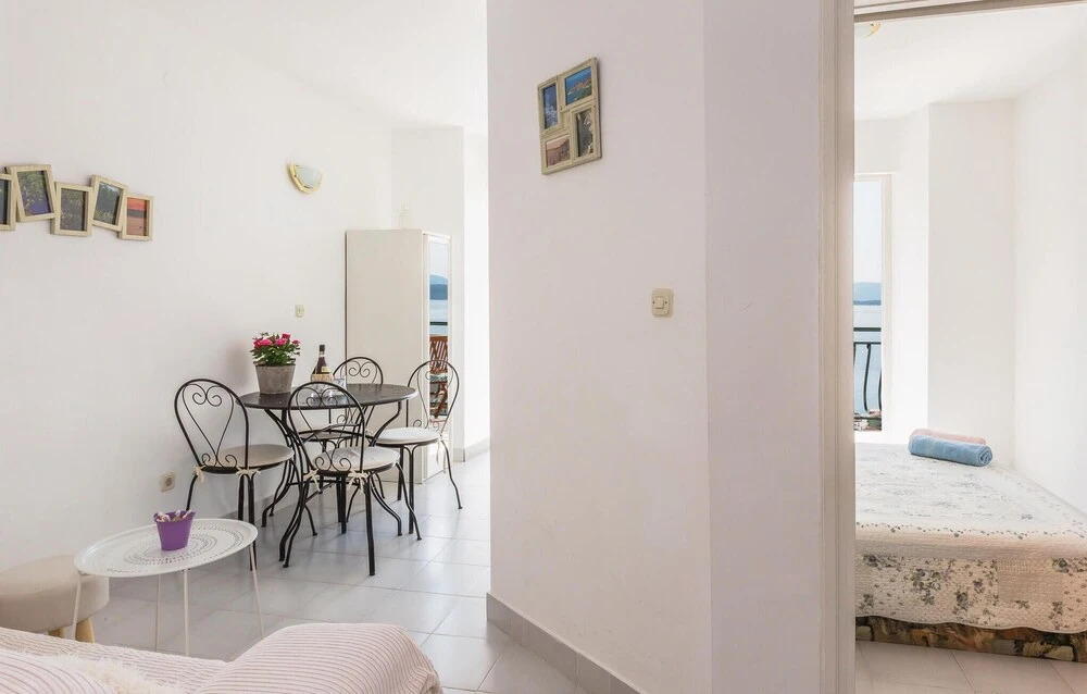 Amazing Home in Podgora with Hot Tub, WiFi & 4 Bedrooms