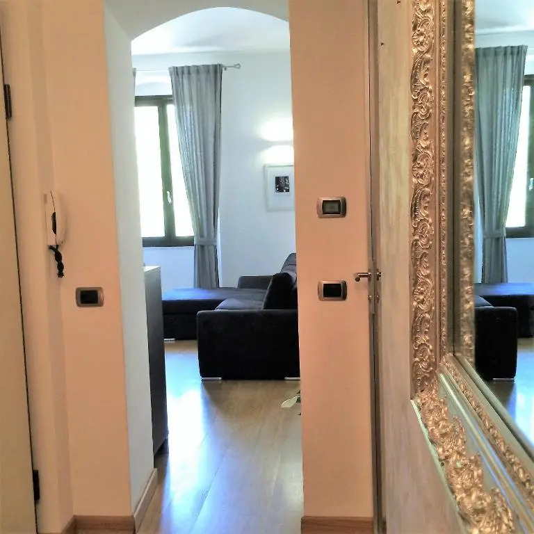 Flat 81