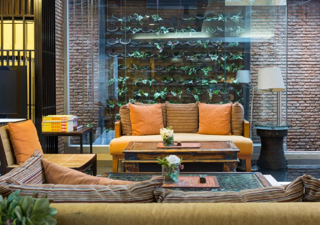 Silom Convent Garden