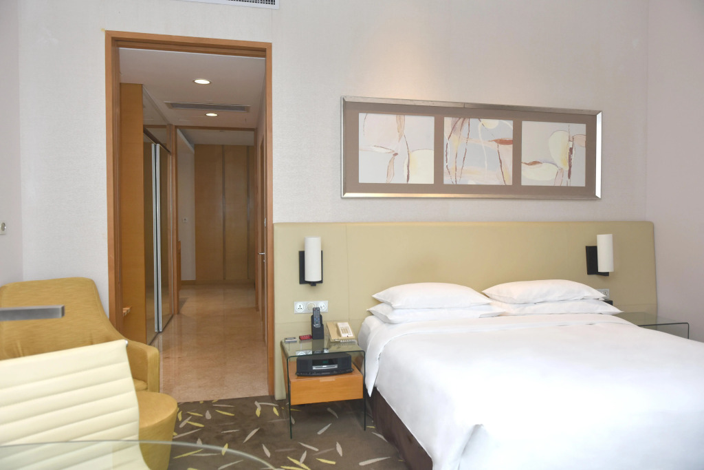 Crowne Plaza Zhongshan Wing On City by IHG