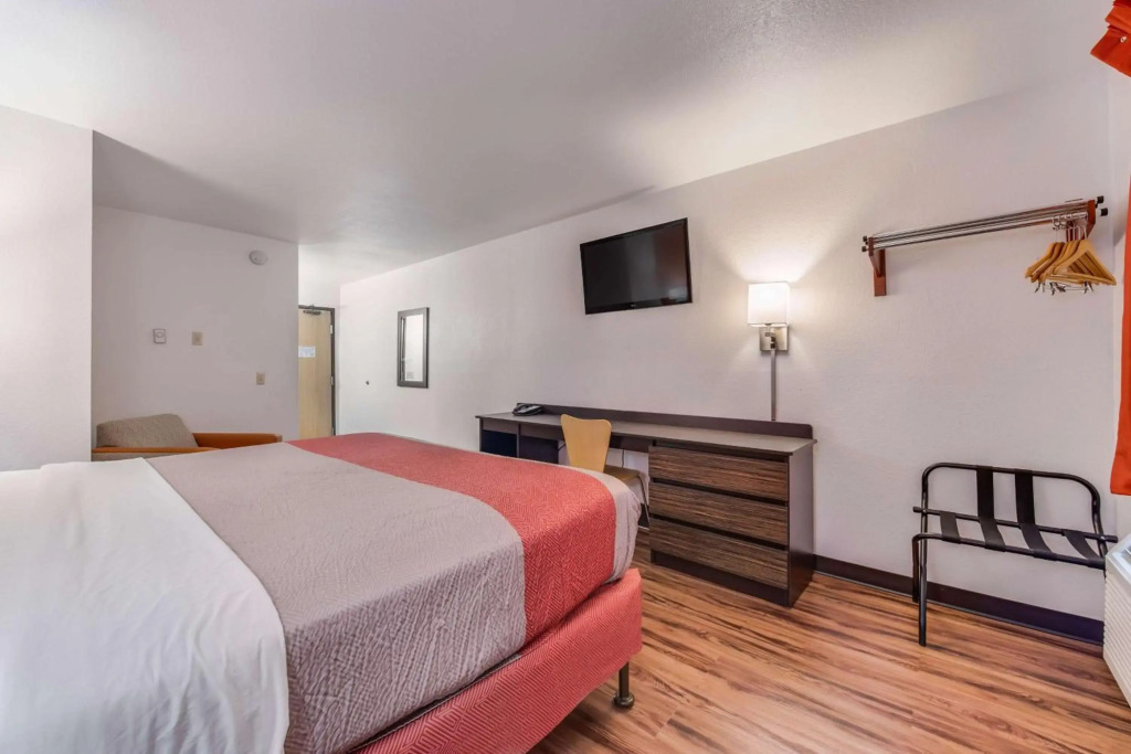Motel 6-Saint Paul, MN - I-94
