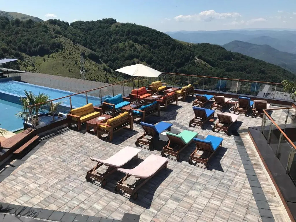 Premier Lux 38 Milmari