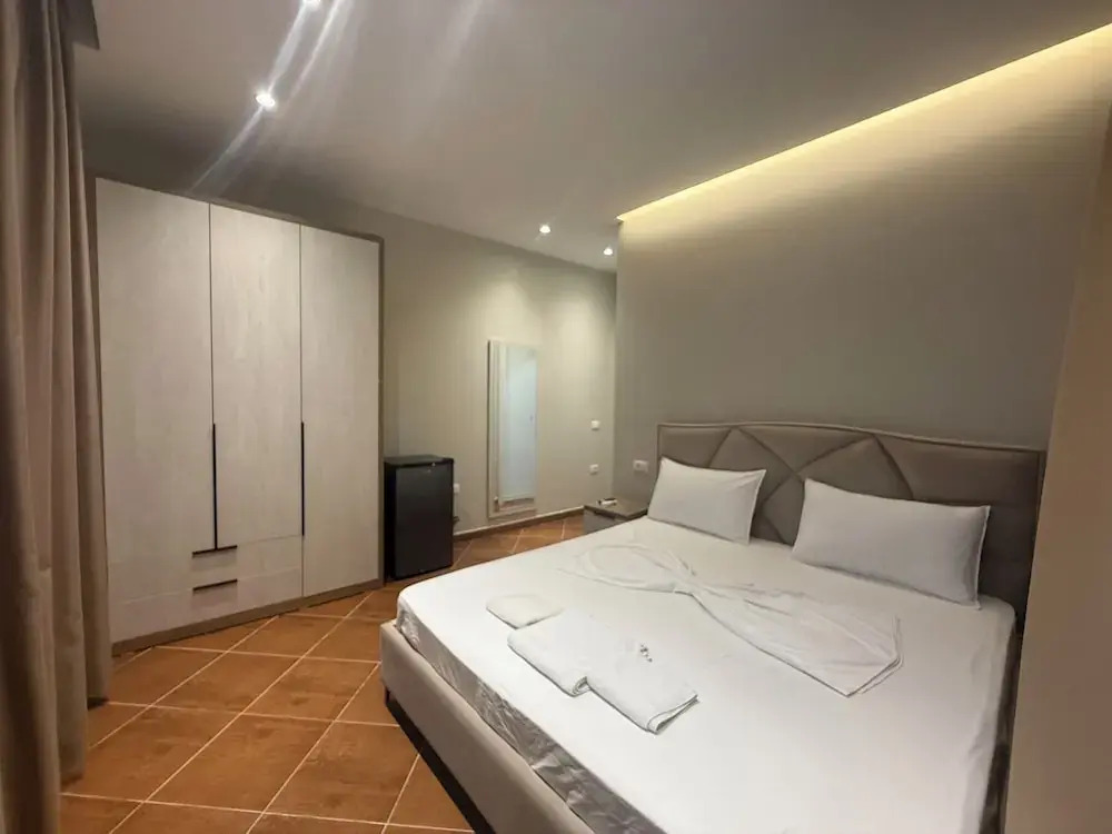 Kalpazo Rental Hotel Tommy Durres