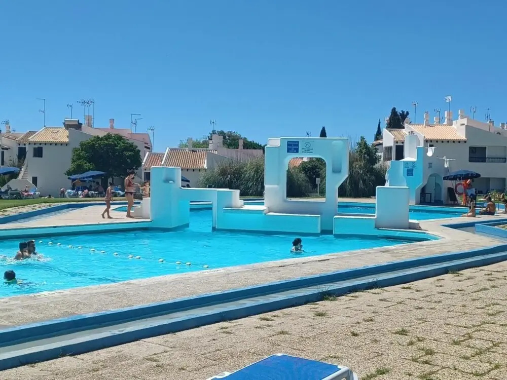 Nice Terrace Pool Studio