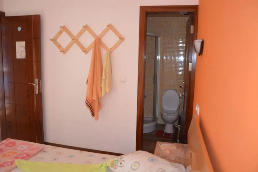 Chez Hujo