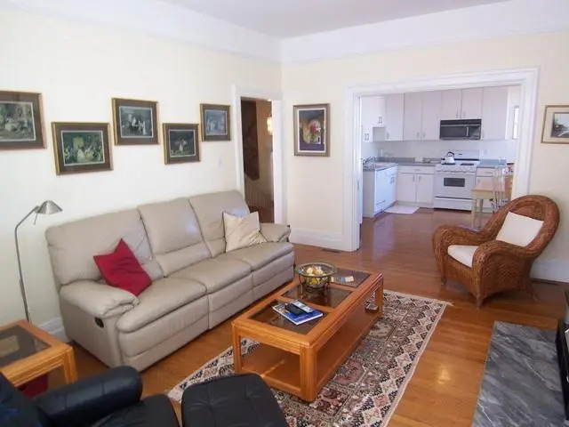 AMSI Russian Hill Three-Bedroom Condo (AMSI-SF.RHGW1020)
