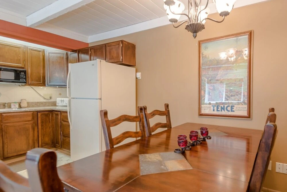 Atelier 1045 - 2 Br Condo