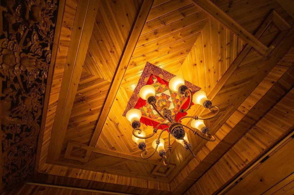 Huksum House