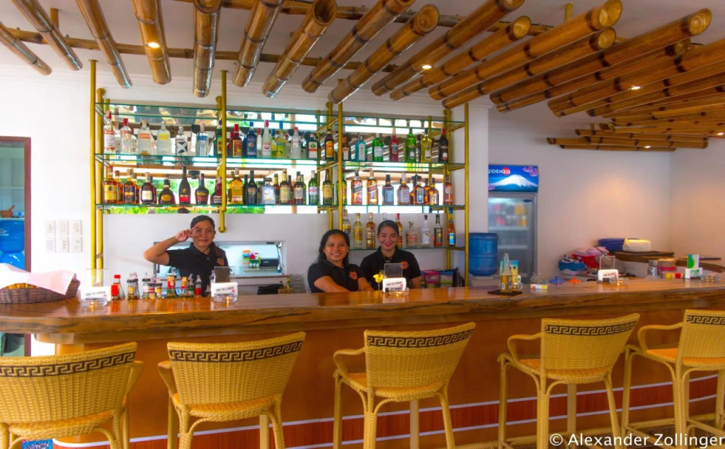Alona Vida Beach Hill Resort
