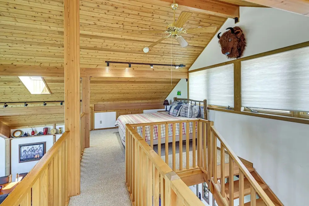1 Mi to Dtwn Red Lodge: Mtn-view Cabin Getaway