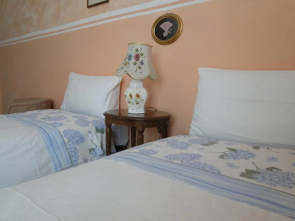 B&B Caslett