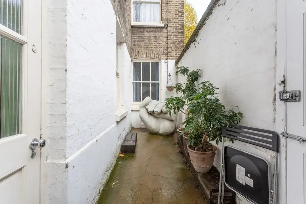 Modern 2 Bedroom Flat in Central London
