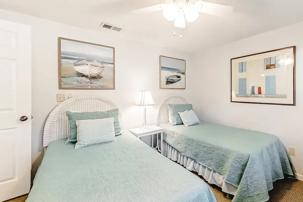 Bright & Sunny Oceanfront Getaway With Central AC & Pool