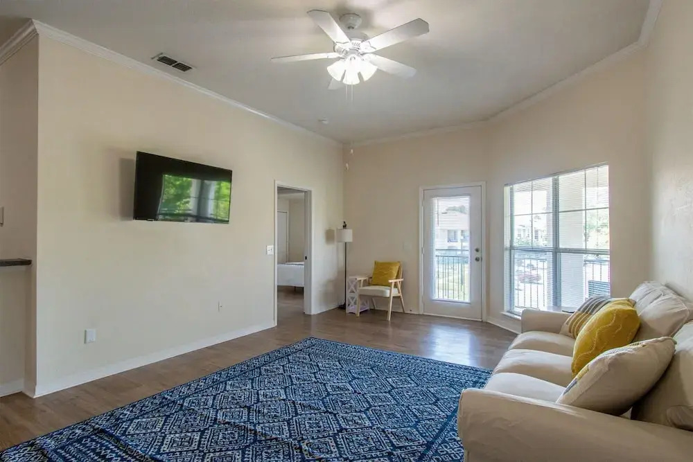 Superb Location & Luxury Amenities