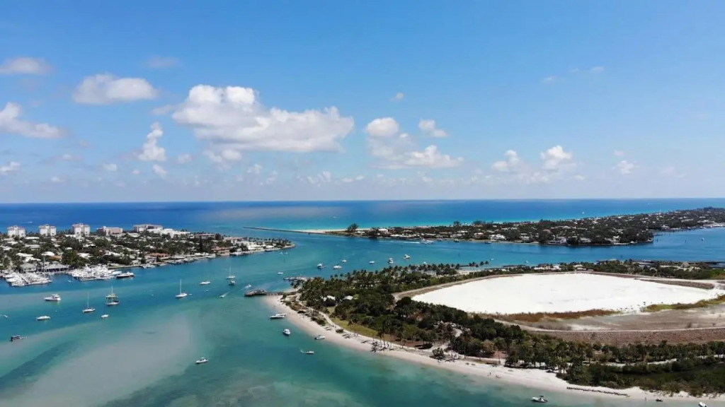 Designer Decorated Palm Beach Hotel NEW