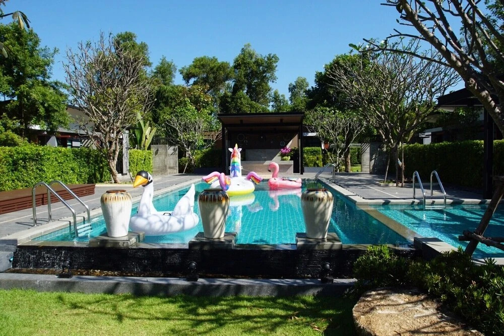 Chatnipa Beach Resort by Morseng